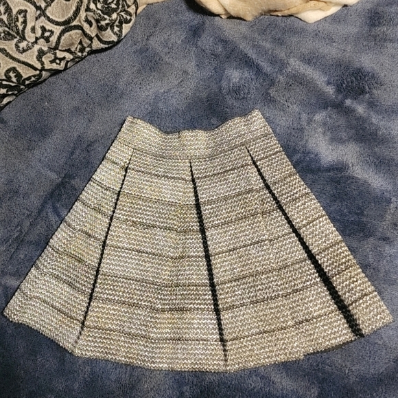 Sparkle bell skirt - Picture 3 of 6